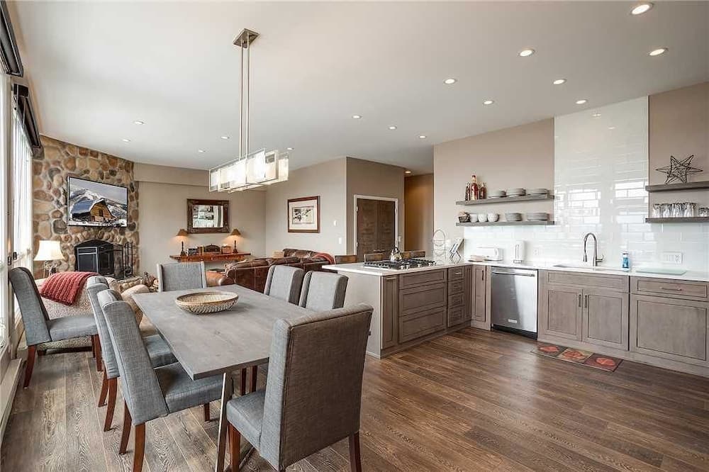 In-room dining