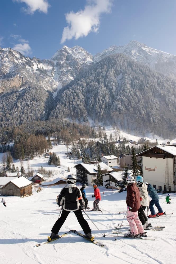 Snow and ski sports