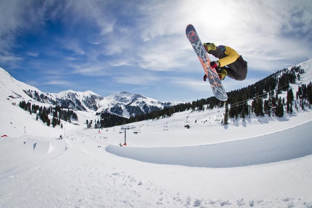 Snow and ski sports