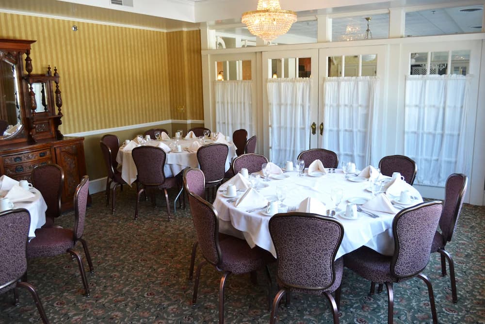 Banquet hall