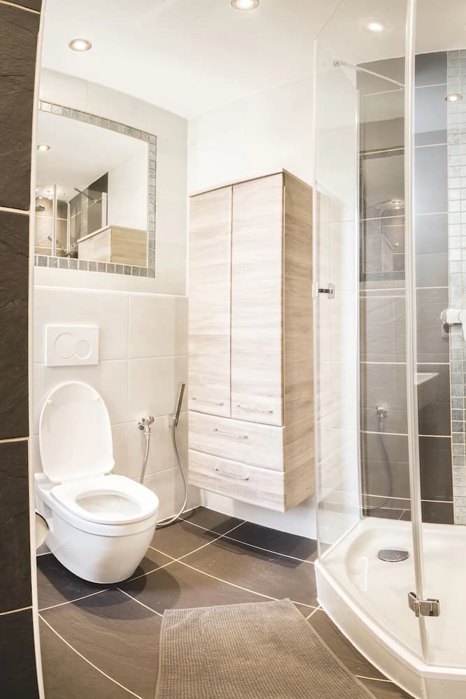 Bathroom amenities
