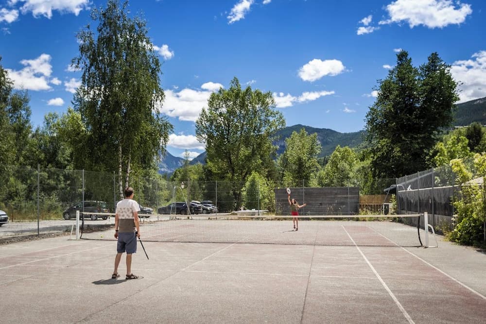 Tennis court