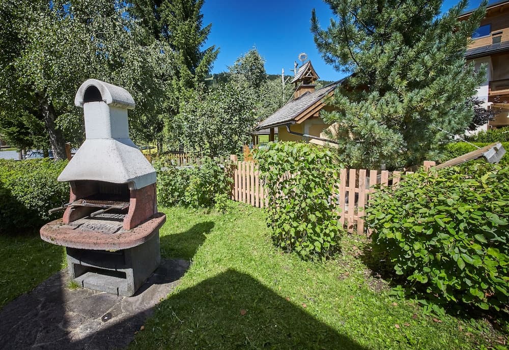 BBQ/picnic area