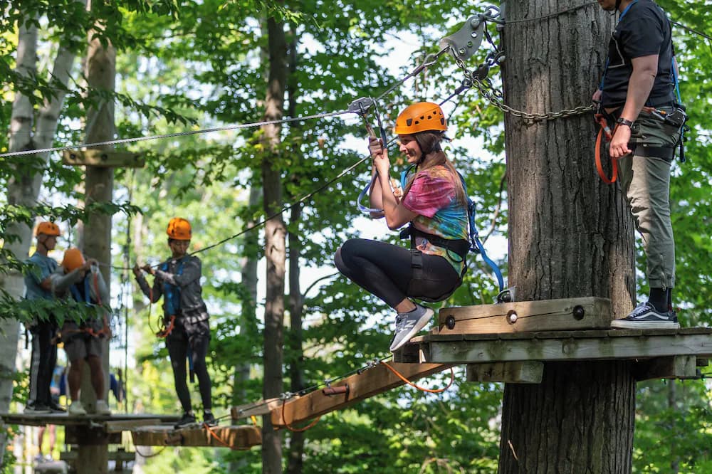 Ropes course (team building)
