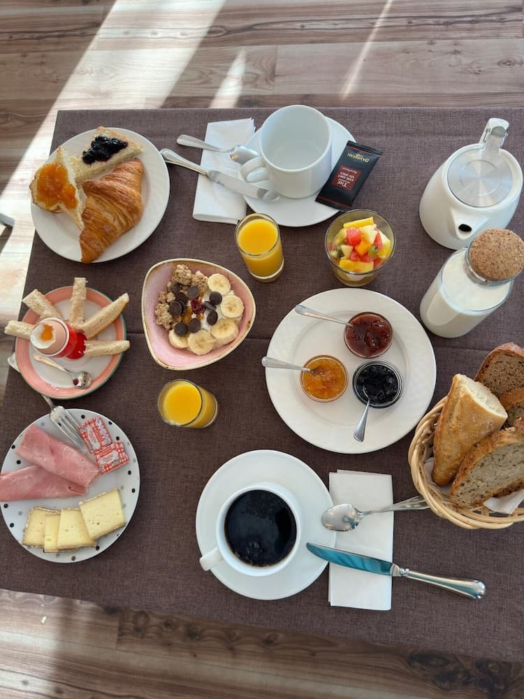 Breakfast buffet