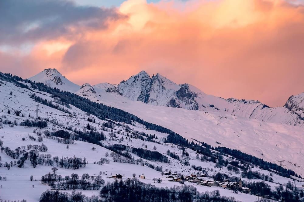 Snow and ski sports