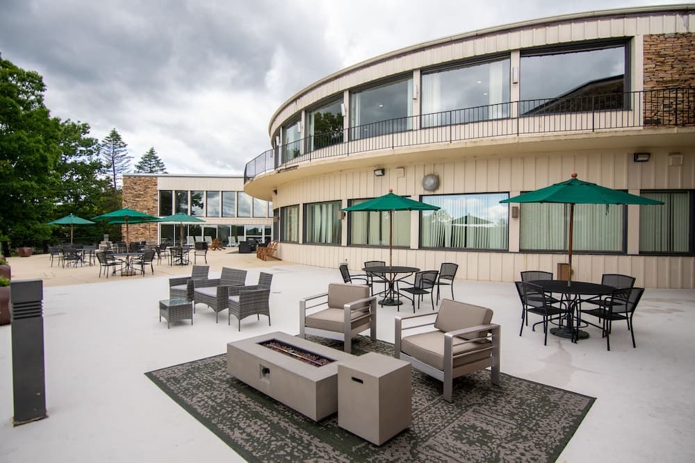 Sundeck