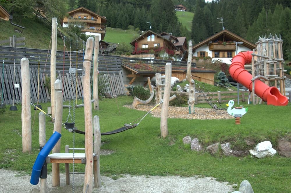 Children's play area - outdoor