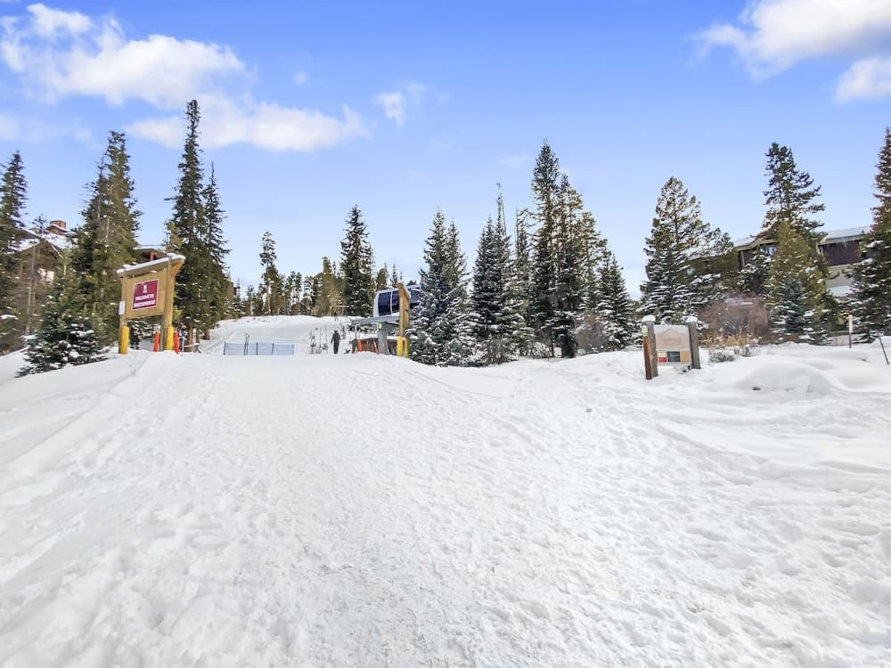 Snow and ski sports