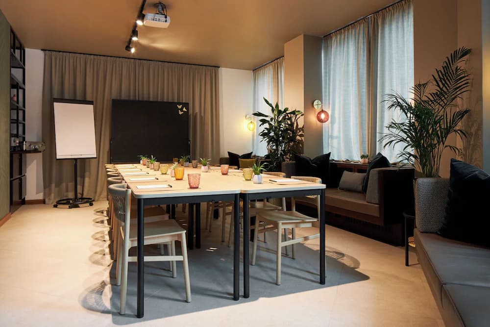 Meeting facility