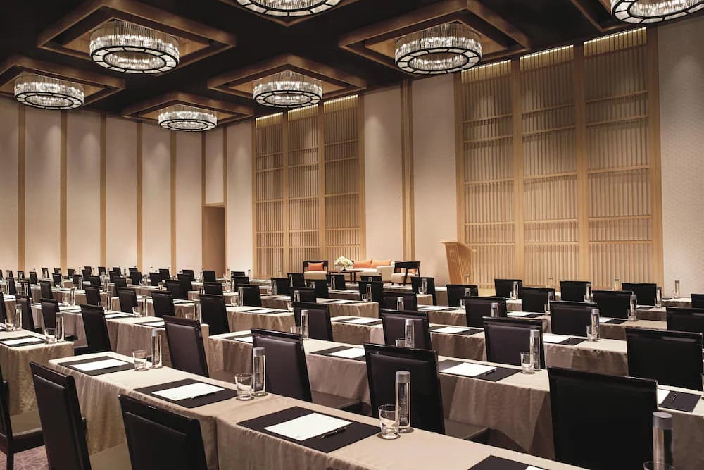 Meeting facility