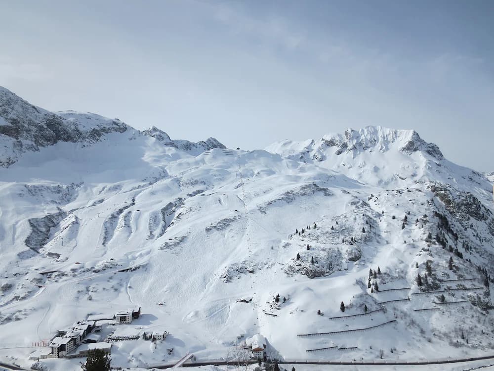 Snow and ski sports