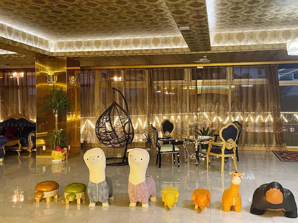 Lobby sitting area